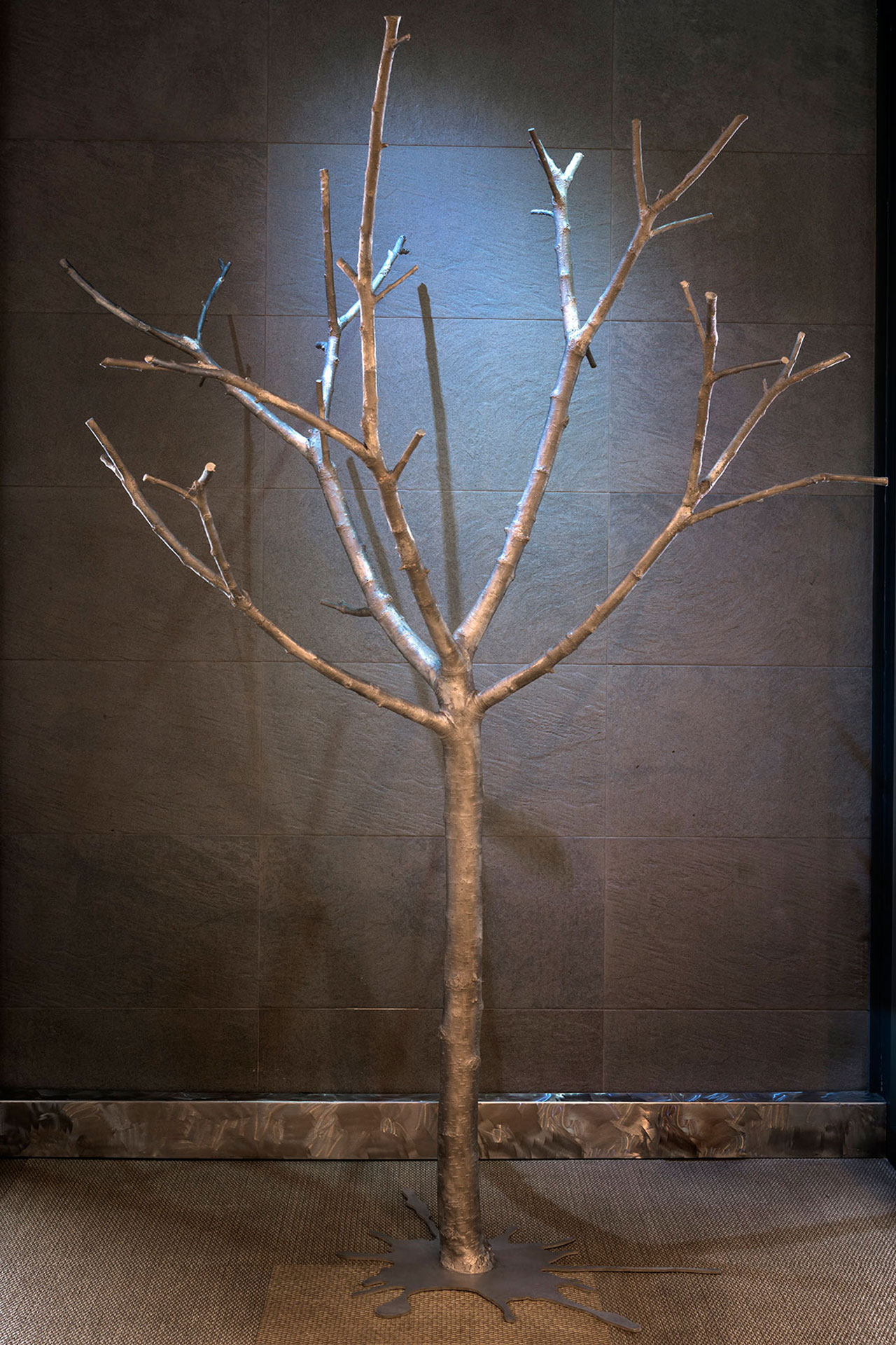 Gabriel Glid tree sculpture